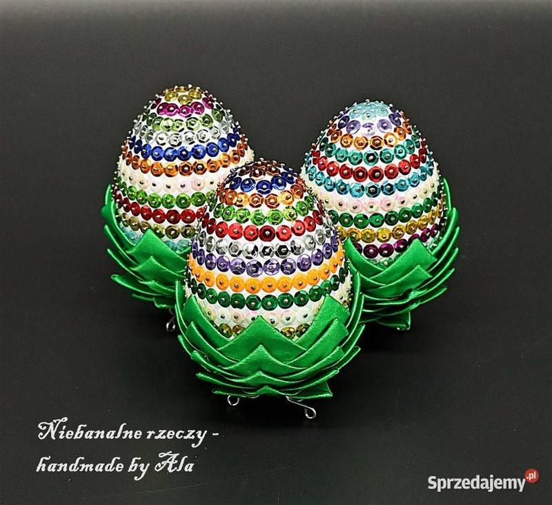 Jajko ze styropianu i cekinów