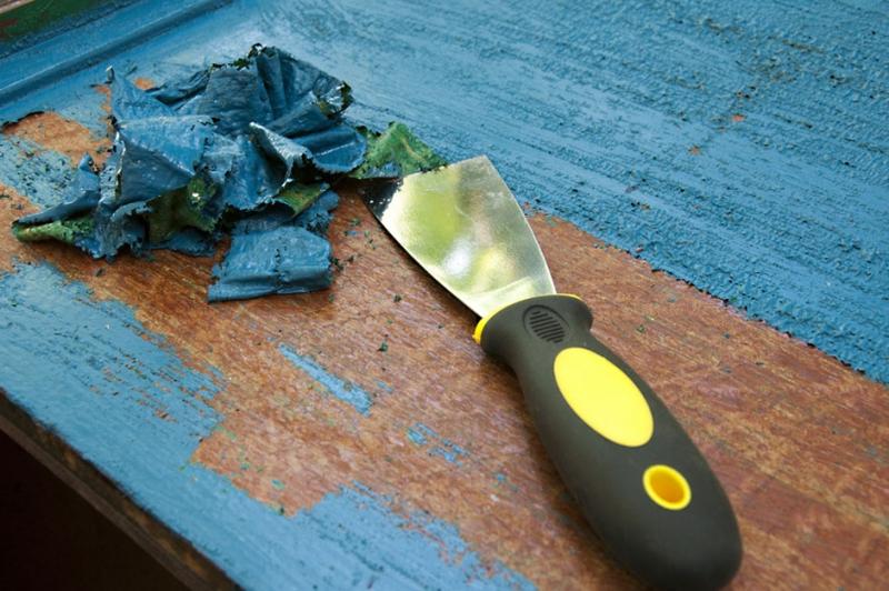 Instrukcja krok po kroku usuwania farby