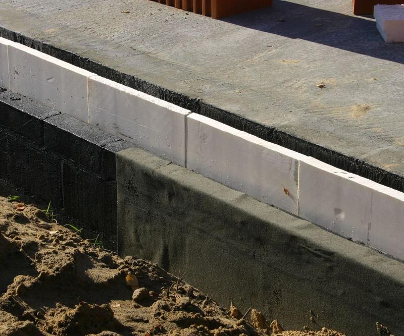 Ocieplenie fundamentów nierównych