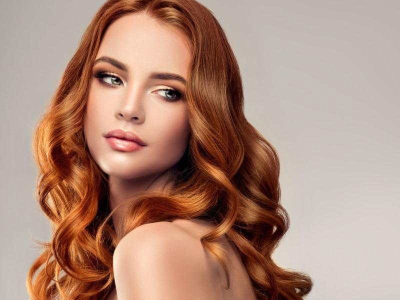 Dobór odcienia miedzianych włosów do karnacji
