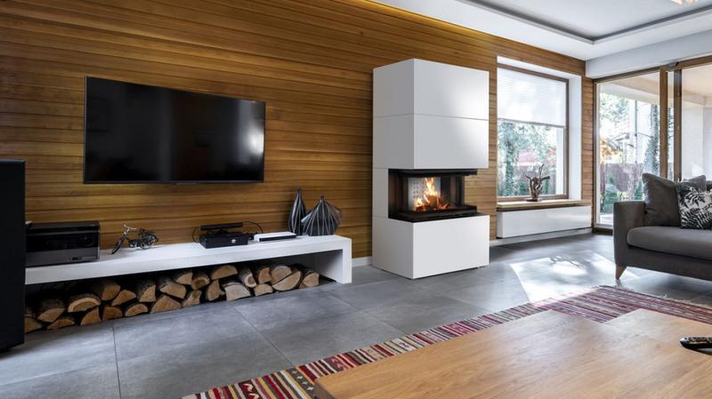 Nowoczesny salon z kominkiem
