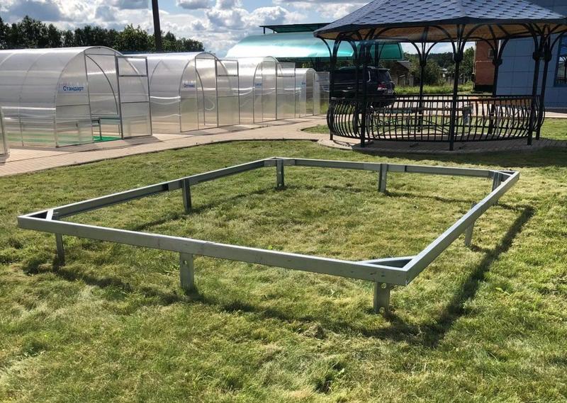 Fundament pod szklarnię