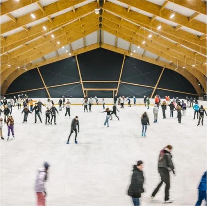 Koszty budowy sztucznego lodowiska