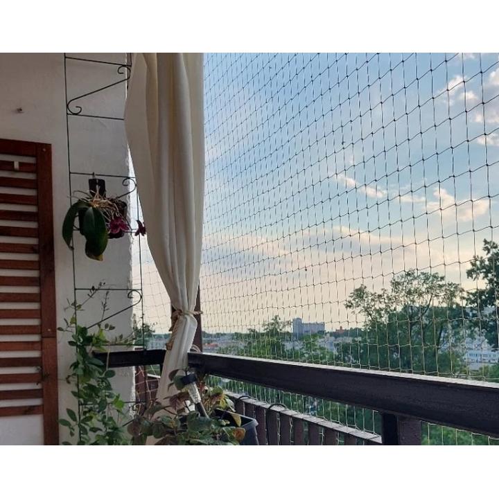 Siatka na drzwi balkonowe krok po kroku