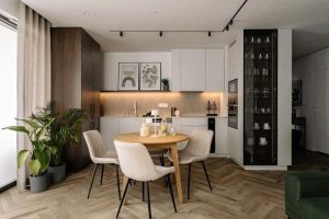 Stylowe umeblowanie pokoju z aneksem kuchennym – praktyczne porady i inspiracje