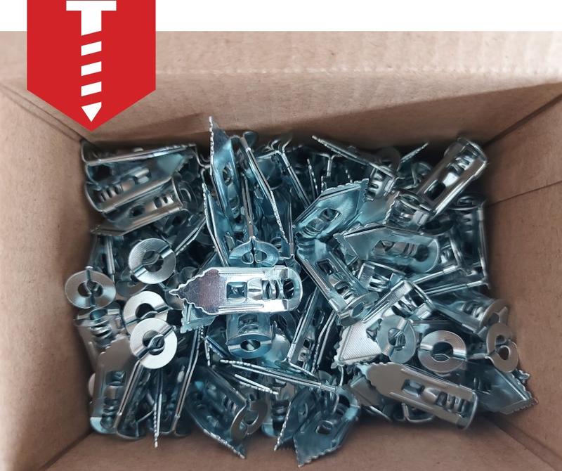 Montaż kołków w płytach