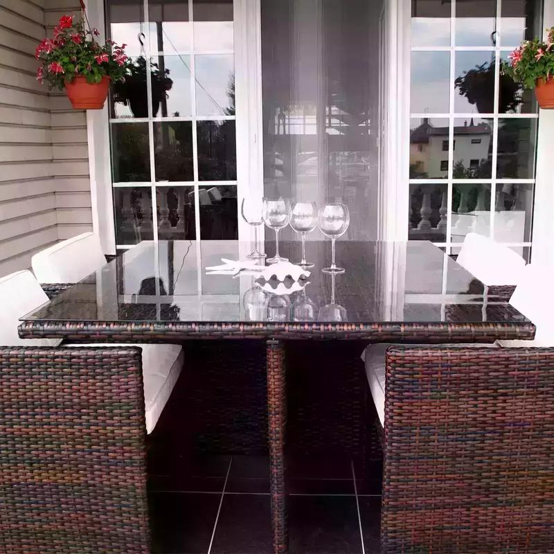 Montaż szklanego blatu