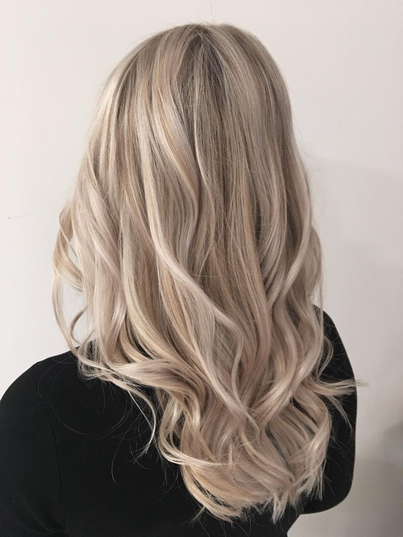 Pielęgnacja włosów farbowanych