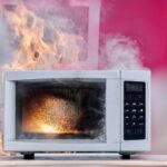Czy można włożyć styropian do mikrofalówki? Przewodnik po bezpiecznym użytkowaniu sprzętu kuchennego