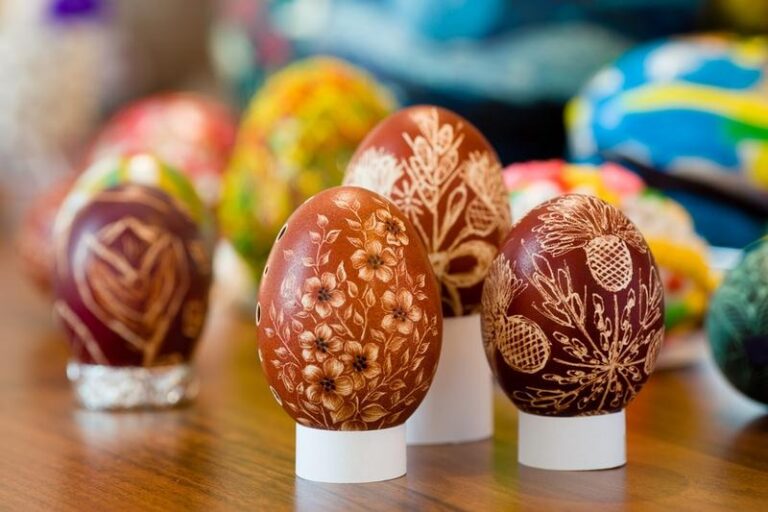 Kreatywne pomysły na to, jak ozdobić jajko wielkanocne ze styropianu